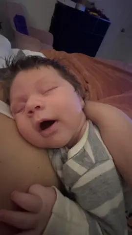 Si me necesitan ando llorando enamorada viendo mi bendición 😭😭❤️