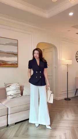 Ghi điểm mọi cuộc gặp gỡ với phong cách chuyên nghiệp, chỉn chu. #OOTD #macdepmoingay #MACI 