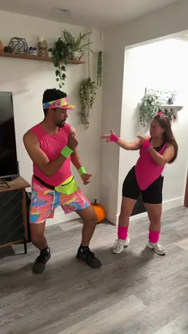 Barbie & Ken 🩷💚 #couplecostumes #barbieandken #halloweencostume #couple 