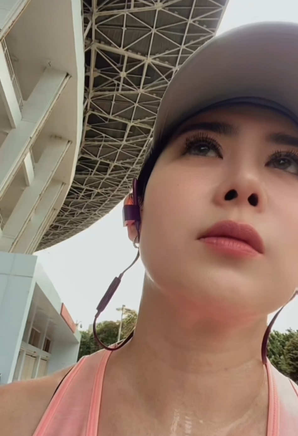 Weekend yg selalu seru, ramai dengan manusia 🤗 #fyp #foryou #foryoupage #gbk #Running 