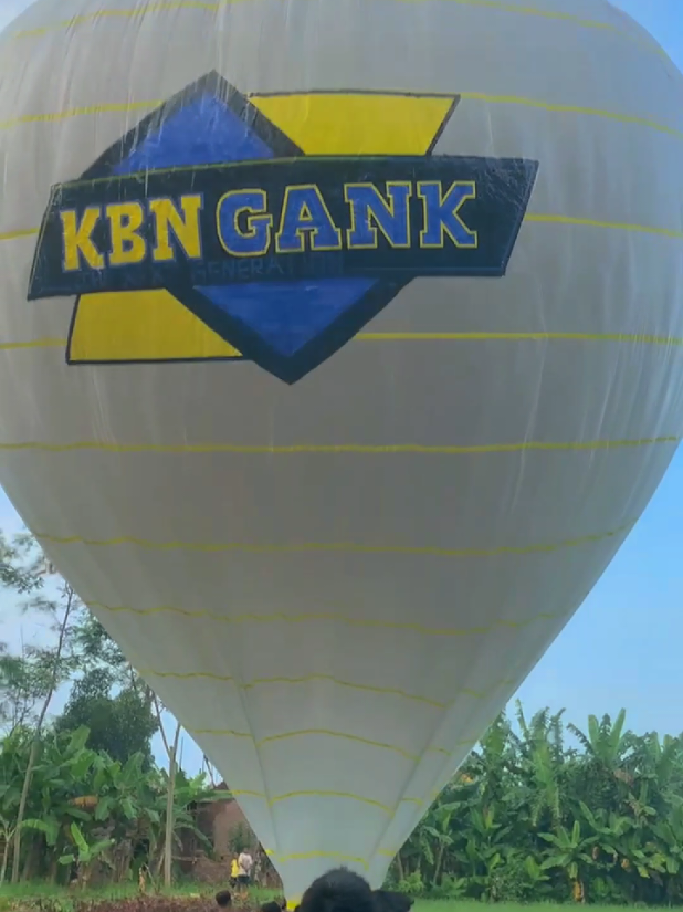 Si kuning🤩 #fyp  #balonpekalongan  #tradisibalonpekalongan  #balonudarapekalongan 