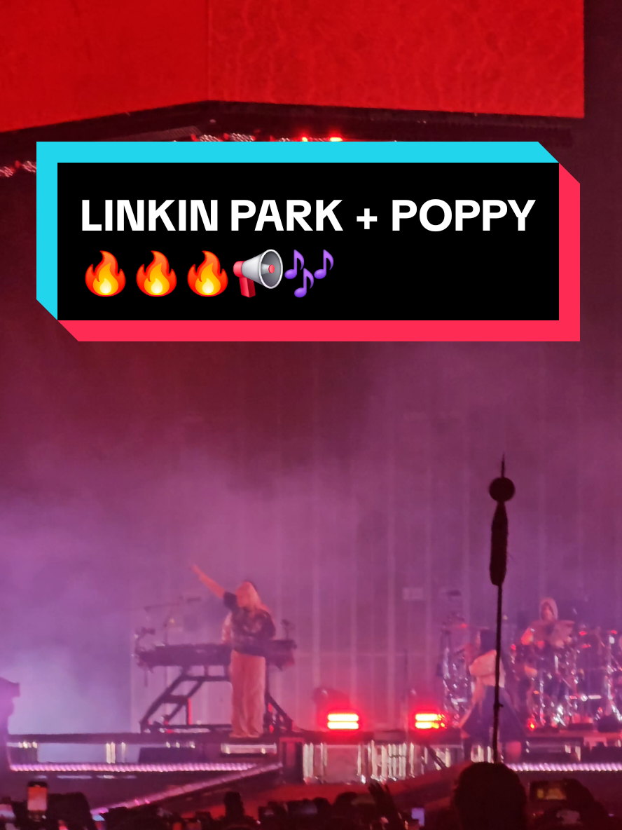 Linkin Park y Poppy juntos en Bogotá!!! 🔥🔥🔥 #viveclaro #linkinpark #conciertos #concierto #poppy 