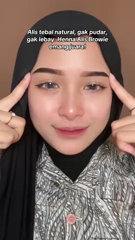 72 jam stay flawless. Klik keranjang kuning sekarang. #TikTokBeauty #HennaAlis #browie #AutoOnFleek #HennaAlisBrowie 