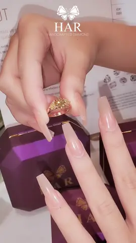 ✨ Tỏa sáng kiêu sa, sang trọng vượt thời gian ✨ Chiếc nhẫn kim cương vàng – biểu tượng của đẳng cấp và phong thái quý phái💛 #nhankimcuong #kimcuongcvd #TrangSucHar #HARdiamond #nhantraitim 