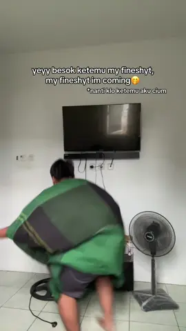 follow aku dong😠