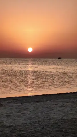 #KSA #alkhobar #halfmoon #sunrise