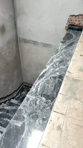 Black titalium lên hạng mục cầu thang . Mời các bác tham khảo ạ 😍