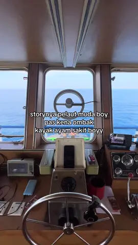 Makan mie goreng keluar mie kuah boy 👏 #pelautindonesia🇲🇨🇲🇨 #fyp #storypelaut #tugboat 