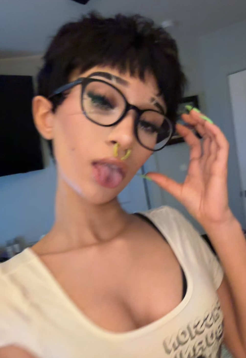 updated makeup tutorial officially being posted tmr🥳🥳 