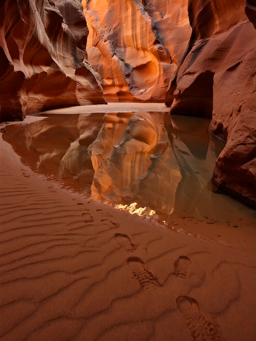 Cathedral Gorge, Western Australia #ai #aigenerated #NatureLover #relax #dreamplace #NaturalBeauty #Wanderlust #BeautifulDestinations #cathedralgorge #westernaustralia #wa #australia