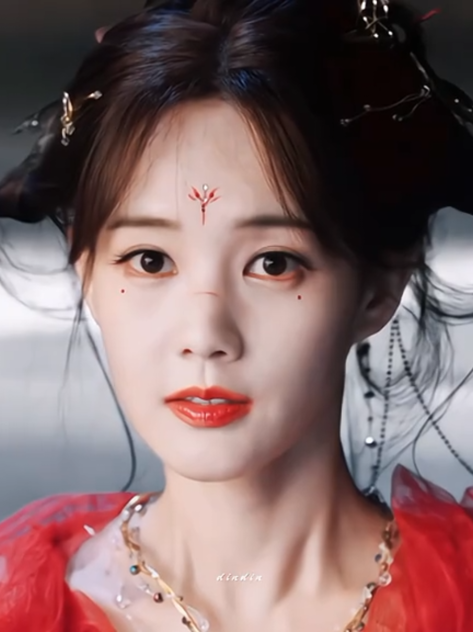 pink or red 😍💗❤🌸🌹 #swordandbeloved #cdramalover #cdrama #liyitong #fyp 