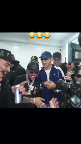 leandro #westcol #twitchwestcol #westcoltiktoker #colombia #mafer_rox #nocopy #Viral #fyp #parati #funny