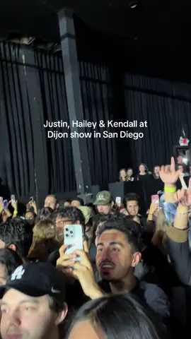i did not expect to see justin, hailey & kendall lol #justinbieber #haileybieber #kendalljenner #dijon 