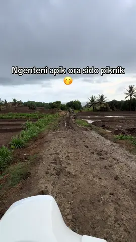 Ada yg punya kenangan kayak gini di Karang Bolong? #karangbolong #pacitan 