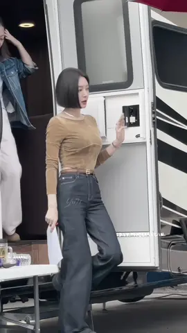 👒| Đi làm lương chắc để mua quần áo hết =))) #2daypwgluvqlan #TầnLam #QinLan #秦岚 #toasangnhucoay 