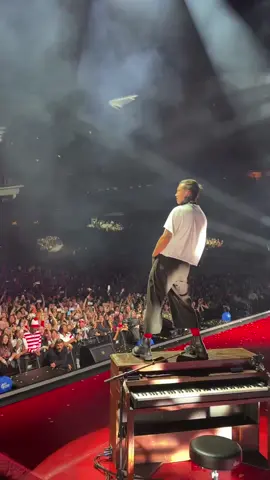 LA NIGHT 1