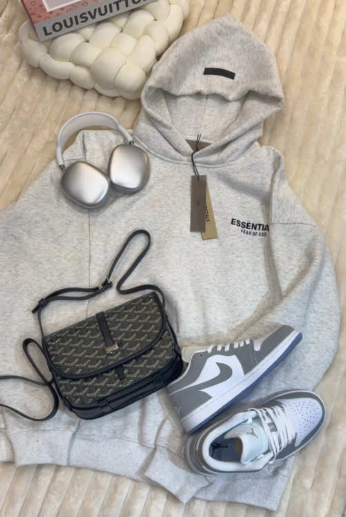 Unboxing my hauls #outfit #cnfans #essentials #hoodie #winterfashion #shippingworldwide🌍✈️ #spreadsheet 