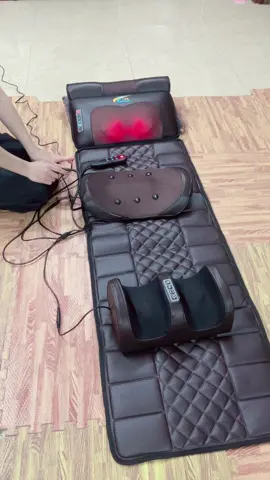 Thay đổi thời tiết khiến chúng ta uể oải khó chịu. Các bác tham khảo ngay chiếc đệm mát xa toàn thân này về dùng nha. Rá hợp lý lắm ạ. #xuhuong #demmassage #demmassagetoanthan #monquasuckhoe #zlife 