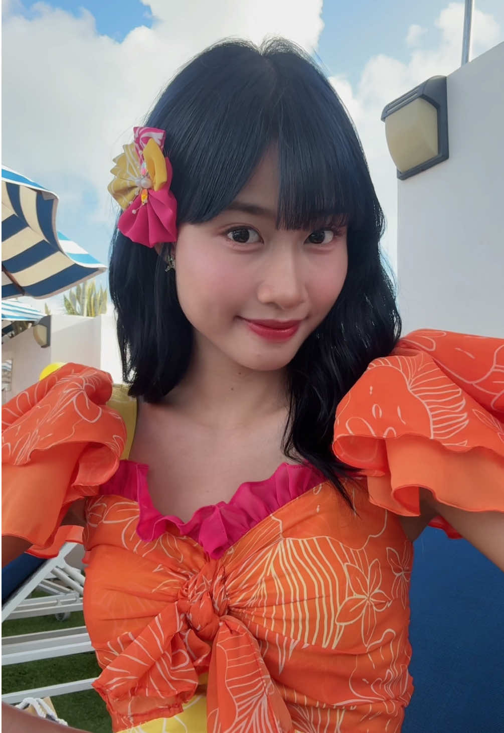 Jangan lupa nonton mv oh my pumpkin yah!