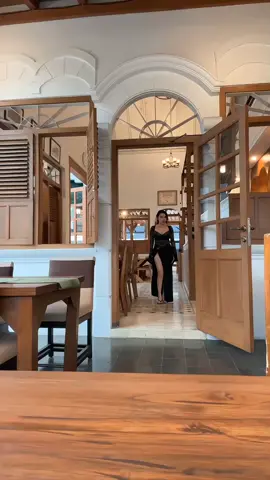 pesona wanita karir  #outfit #perfectgirl #perfectbody #fyp #monicaardheaasmara 