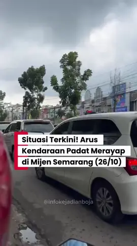 Macet Panjang di Mijen! Kemacetan terjadi sejak pagi akibat adanya acara besar di Lapangan Mijen. Arus kendaraan dari arah Boja menuju Ngaliyan dan sebaliknya tersendat cukup lama. Warga berharap ada pengaturan lalu lintas tambahan agar tidak terjadi penumpukan di titik tersebut. #infokejadianboja #mijensemarang