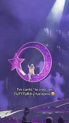 Tini cantó 