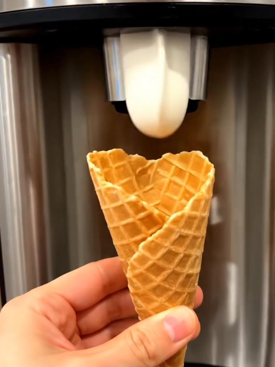 cute ice cream #icecream #cute #ai #oyen 