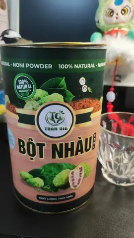 Trái nhàu được sấy lạnh nên vẫn giữ nguyên được dưỡng chất trong trái nhàu. Nên Cô chú anh chị dùng dạng bột nó cũng tiện lợi lắm ạ. Trái nhàu thì rất tốt cho xương khớp hầu như ai cũng biết ạ. Cô chú anh chị cứ vào giỏ hàng kham khảo thêm nhé. #xuhuong  #bột_nhàu_nguyên_chất  #Bột_nhàu_Trần_Gia 