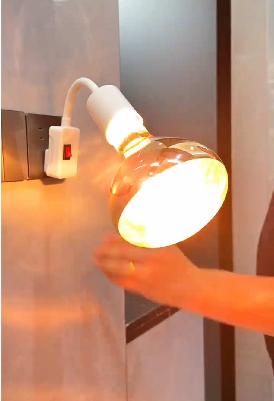 Đèn sưởi nhà tắm chống nước, an toàn, tiện lợi #densuoinhatam #xuhuong #dodungtienich 