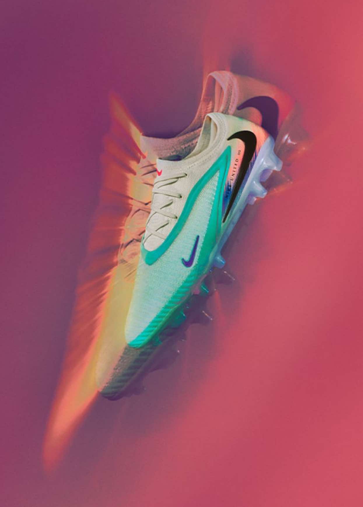 𝗣𝗵𝗮𝗻𝘁𝗼𝗺 𝟲 𝗟𝗼𝘄 𝗘𝗹𝗶𝘁𝗲 𝗨𝗻𝗶𝘁𝗲𝗱 𝟬𝟬𝟮 🥶  สั่งซื้อได้แล้วที่ BJR Football Store (Link in bio) #Nike #Phantom #United002 