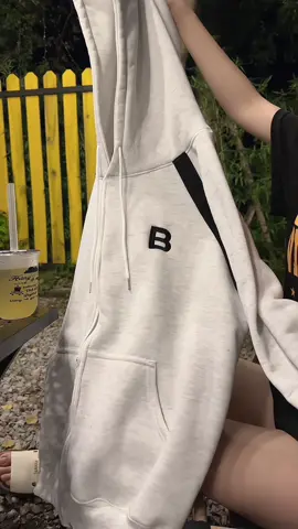 Mũ to mặc thích lắm các bà😍 #aohoodie #hoodiezip #hoodie #xuhuong 