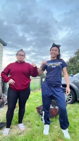 Name a better duo HAHAHA @That.Lawyer.Viv #tonga🇹🇴 