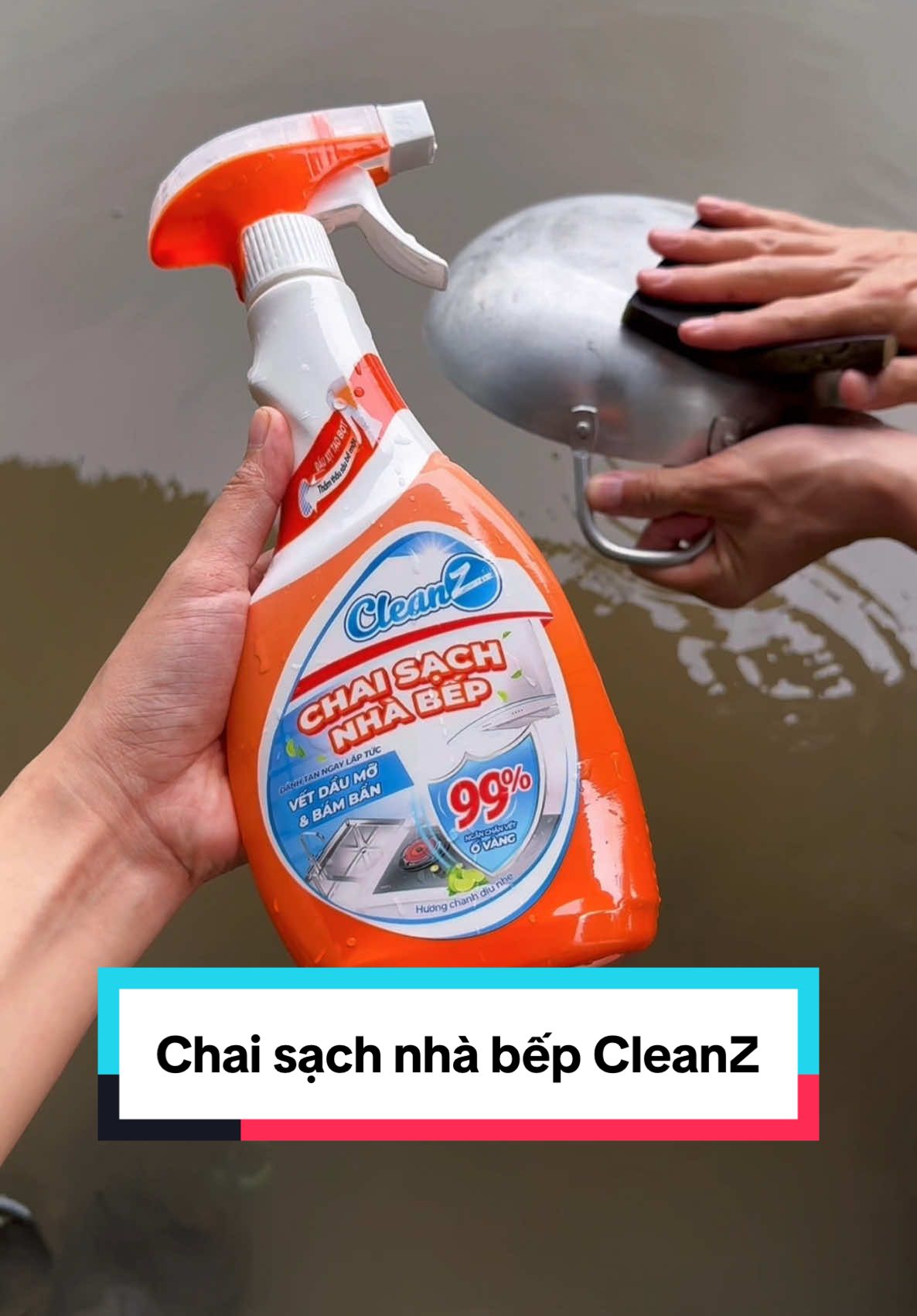 Xịt lên chà rửa cũng nhẹ hẳn #trungtienich97 #chaisachnhabepcleanz #xitdanang #dodungnhabep #dodunggiadinh 