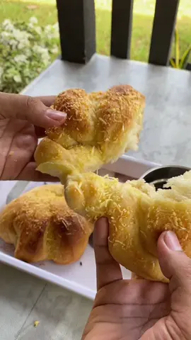 Bikin Roti tanpa mixer tanpa telur tapi hasil nya endul😊 #fyp #viral #daylivlog #baking #sorotantiktok #roti 