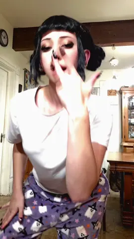 eat it up!! 🍝 #lasserafim #zoey #kpopdemonhunters #cosplay #fyp 