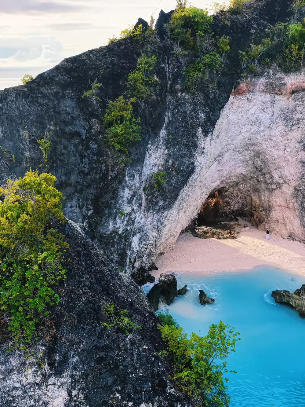 Tanjung Gundul, Banggai Laut, Sulawesi Tengah #banggailaut #tanjunggundul #fypシ #fypage #fyp 