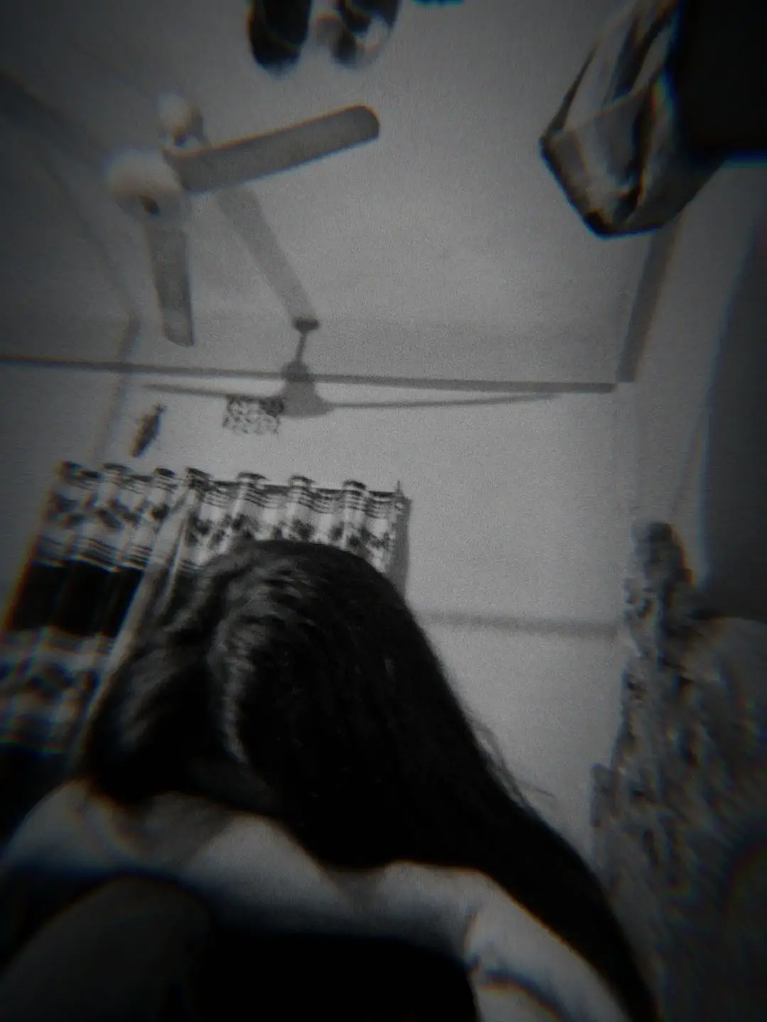 আমি চাই আপনি আমাকে এতটাই ঘৃনা করুন যতটা ঘৃনা জন্মালে আপনার সামনে মারা গেলেও ফিরে তাকাবেন না..)!!😅💔