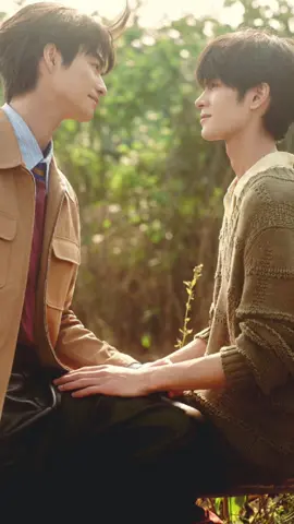 Tatapan mereka 😫 Bucinnya udah tembus layar nih... Jinjin cantik bgt pun, ZheXu makin gak bisa lepas. #killtolove #旭日流金 #fyp #bl #chinesebl 