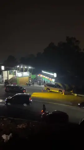 semalam😌 #nongkrongbareng #puncakpass #dingincuy🥶🥶 #puncakbogor #ngopisantuy 