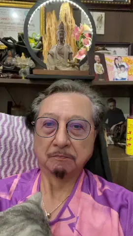 Ông tuổi cao nhưng có thằng đệ tử rất chi ngon lành!