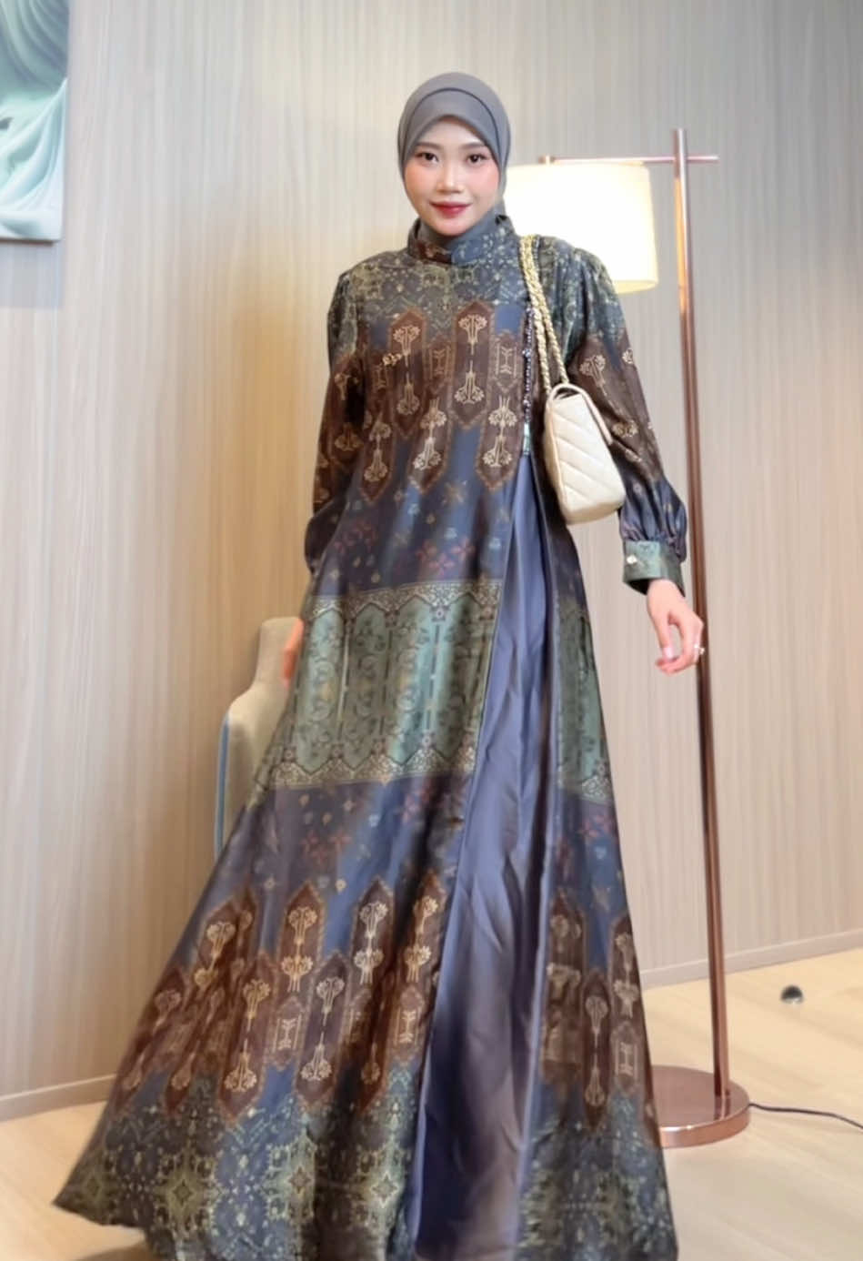 Gloria Dress warna navy secantik ini buat dipakai ke kondangan.😍 #racuntiktok #ootdfashion #dynclothingline #dressdyn #dresskondangan 