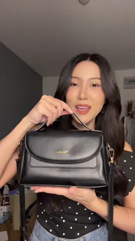 Milan Chiva กระเป๋าเมสเซนเจอร์#กระเป๋า #กระเป๋าผู้หญิง #กระเป๋าแฟชั่น #กระเป๋าถือ #กระเป๋าสะพายข้าง 