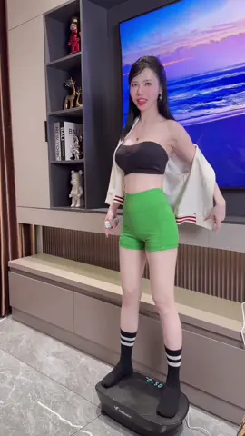 Dành 30p mỗi ngày tập với máy k cần ra phòng gym