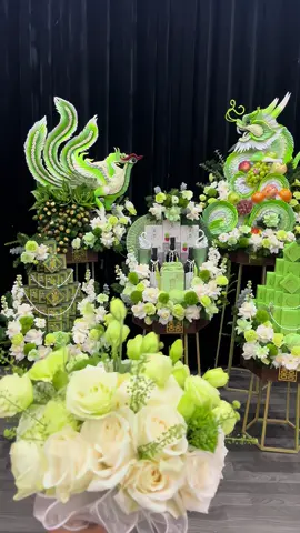 Bộ lễ tone xanh trắng thứ N trong tháng bên shop e của kh gen Z. Vẫn đang là tone màu tráp hot nhất bên shop e ạ💚💚💚 #ngoclongwedding #trapcuoihungyen #89hungyen #trapcuoihoihiendai #leanhoi 