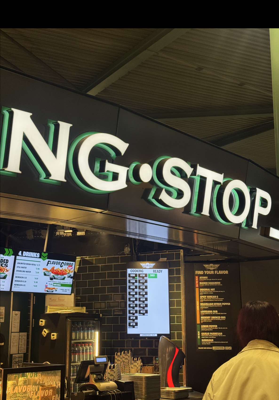 Aflevering 14 Road To Frontal Lobe Wingstop| deze week gaan we heerlijk mee in de tiktok trends!! #roadtofrontallobe #wingstop #nederland #fy #food 