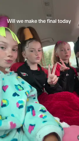 @Jennelle Clohessy @🎀⚜️ℳ𝒶𝒸𝒾ℯ⚜️🎀 #compday😘