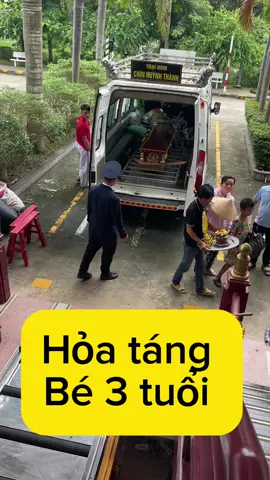 Một kiếp nhân sinh trọn chữ tình, Gió thu khẽ tiễn bước người linh. Nợ trần dứt hẳn theo mây khói, Hồn nhẹ bay xa, cõi Thái Bình. #hoatang #HaiHoaTang #KhoanhKhacTienBiet #tangle 