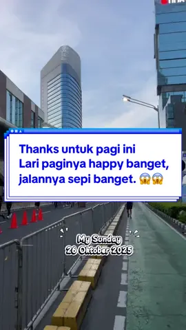Hari ini lari paginya sepi banget, bukan apa sih, cuma karena ada event lari. Yang lari senang banget di teriaki sepanjang jalan. Berasa nonton bola. Seru banget pokoknya. #Running #jogging #jakarta #laripagi 