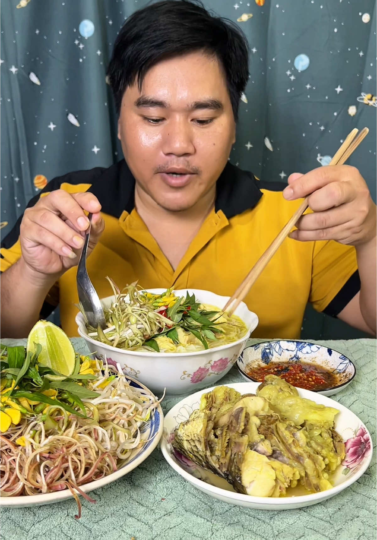 Bún cá nấu tại nhà đơn giản lắm nha #bunca #amthucmientay #ancungtiktok #diepthanh605 