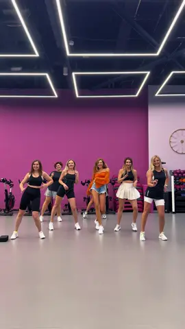 Dance teacher Учу танцевать. Мечтаешь? переходи  в insta: fitness_rio_rimma #viral #trend #dancer #viraltiktok #dance 